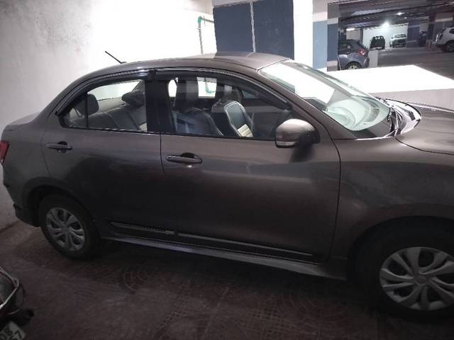 https://images10.gaadi.com/usedgaadi-sellcar/UsedCar/f5a8483fa/95a1deab-e9b3-4f7b-ac43-7fc28850ab3b.jpg?imwidth=6401