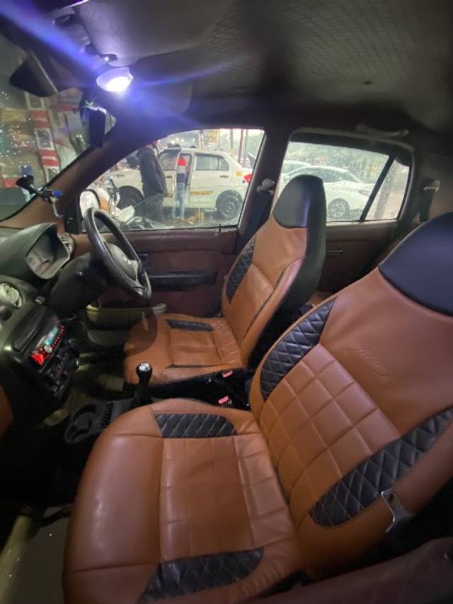 https://images10.gaadi.com/usedgaadi-sellcar/UsedCar/f5a87937a/30453a76-a5f0-453d-b0a3-0544fa55a063.jpeg?imwidth=6401