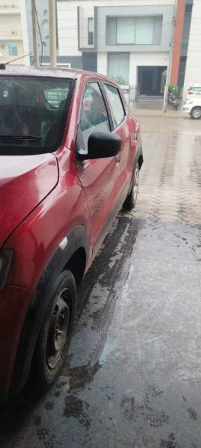 https://images10.gaadi.com/usedgaadi-sellcar/UsedCar/f5a9a7fea/df983664-dd9d-4116-bb8c-bda38fc0f6b5.jpg?imwidth=6400