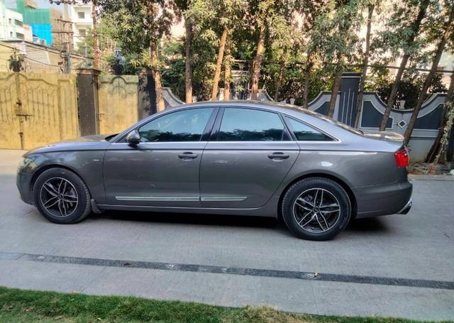 https://images10.gaadi.com/usedgaadi-sellcar/UsedCar/f5a9c5e8a/17365863-1e4c-4e93-82aa-45a81b89b2d0.jpeg?imwidth=6402