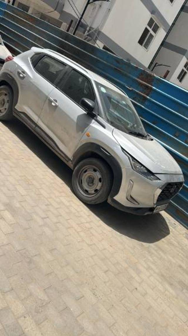 https://images10.gaadi.com/usedgaadi-sellcar/UsedCar/f5aa2deaa/55d41508-64e4-458e-9894-0cf936770744.jpg?imwidth=6402
