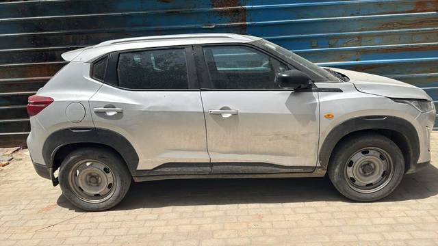 https://images10.gaadi.com/usedgaadi-sellcar/UsedCar/f5aa2deaa/c9402475-5da5-4724-b3a5-b7952ae46584.jpg?imwidth=6400