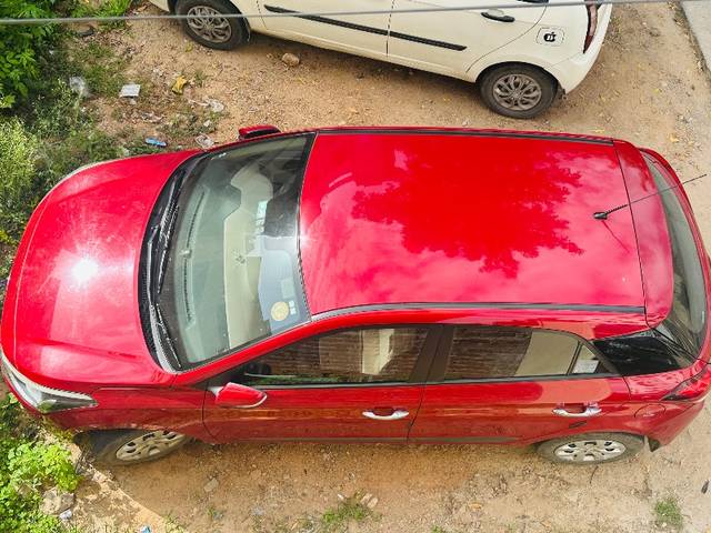 https://images10.gaadi.com/usedgaadi-sellcar/UsedCar/f5aa8bbfa/31060d50-db2e-44f5-862e-eb072a19c066.jpeg?imwidth=6401