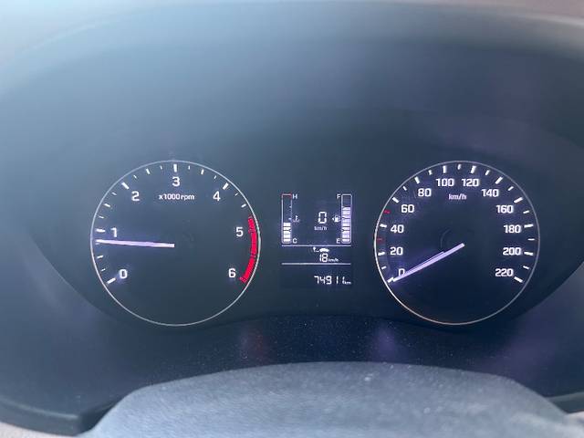 https://images10.gaadi.com/usedgaadi-sellcar/UsedCar/f5aa8bbfa/f9772bae-3fb0-4695-afaa-9ed868fdf751.jpeg?imwidth=6402