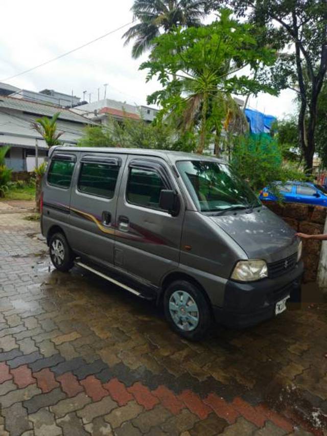 https://images10.gaadi.com/usedgaadi-sellcar/UsedCar/f5aaa935a/edc0b39e-dbe1-4e2c-8795-6ee6f4dd0144.jpg?imwidth=6400