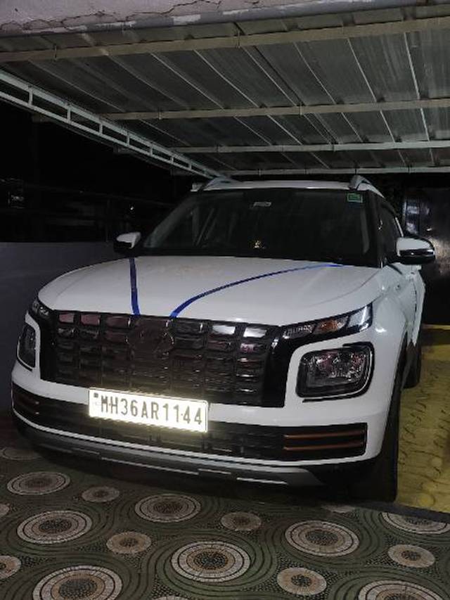 https://images10.gaadi.com/usedgaadi-sellcar/UsedCar/f5ab188da/c40036b1-3c80-4273-a30f-5b7f44c9b1dd.jpg?imwidth=6400