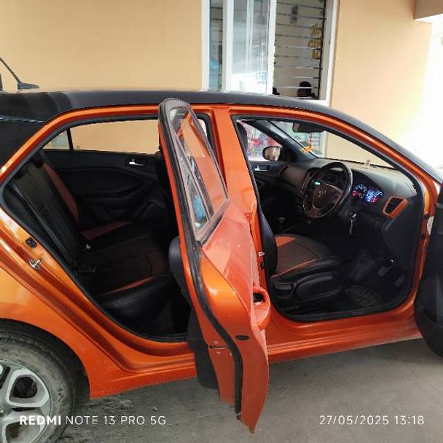 https://images10.gaadi.com/usedgaadi-sellcar/UsedCar/f5ab3810a/f567d409-1caf-4f0e-8e70-ccbf1fddc0bf.jpg?imwidth=6400
