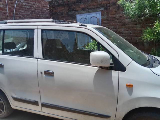 https://images10.gaadi.com/usedgaadi-sellcar/UsedCar/f5abbbe0a/55615061-f147-43c9-970b-a04d07d647d0.jpg?imwidth=6402