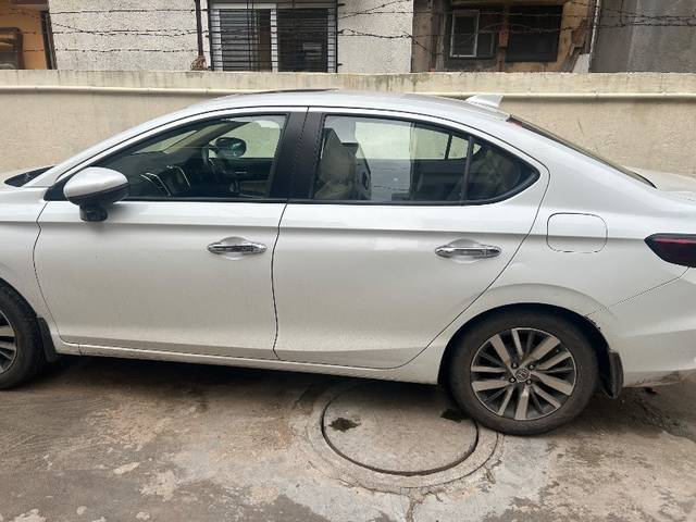https://images10.gaadi.com/usedgaadi-sellcar/UsedCar/f5ac9dfca/fb229a61-072f-4528-91d7-58b0c4bdafb7.jpeg?imwidth=6402