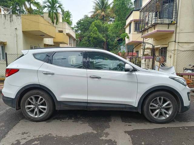https://images10.gaadi.com/usedgaadi-sellcar/UsedCar/f5acca5ba/a285f1a0-f374-4d4e-85a8-a8662e28cf47.jpg?imwidth=6402