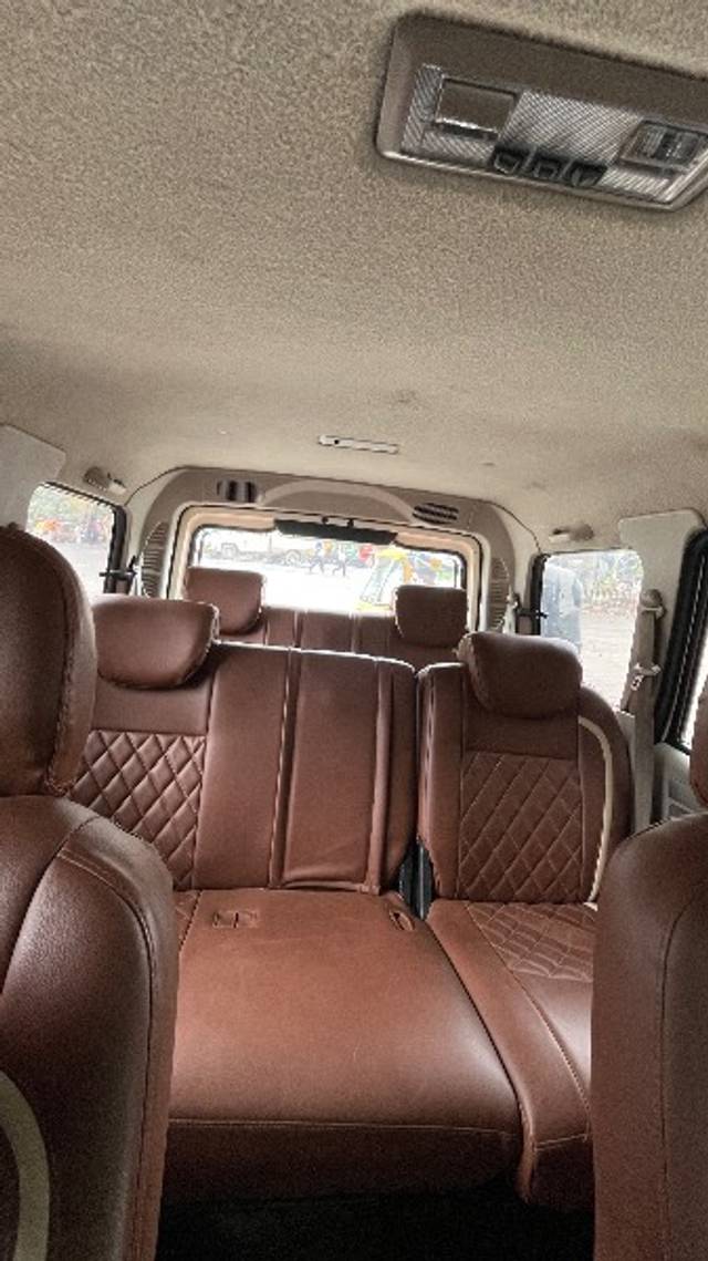 https://images10.gaadi.com/usedgaadi-sellcar/UsedCar/f5ad7f2ba/791f7033-e67a-41a7-85e4-411818daeba9.jpeg?imwidth=6401