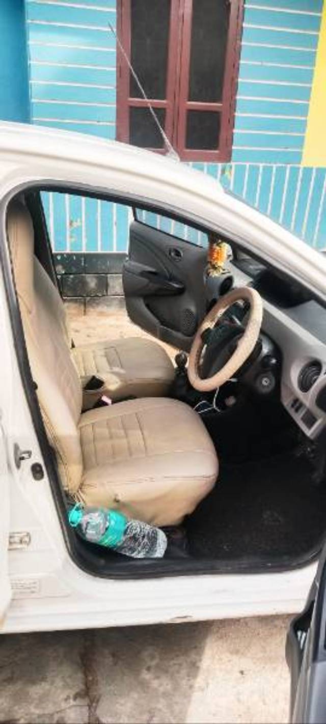 https://images10.gaadi.com/usedgaadi-sellcar/UsedCar/f5add2a0a/f454bfbe-f75e-4a50-b053-5a96760dad1e.jpg?imwidth=6402