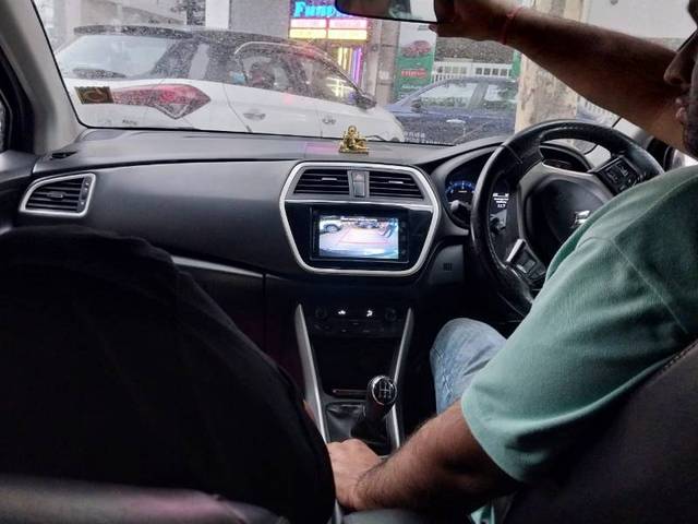 https://images10.gaadi.com/usedgaadi-sellcar/UsedCar/f5add6b7a/45ce6ee6-3763-4446-b7b9-c107c228ccff.jpg?imwidth=6401