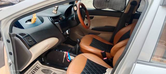 https://images10.gaadi.com/usedgaadi-sellcar/UsedCar/f5adf808a/a5b656b9-c65e-4f0c-ae0b-1c91405875ab.jpg?imwidth=6401