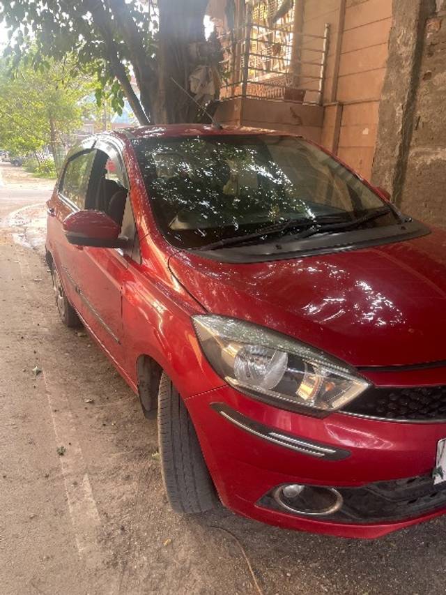 https://images10.gaadi.com/usedgaadi-sellcar/UsedCar/f5aea30aa/4c2f8e33-79bc-4132-a04f-6b5a6b21243b.jpeg?imwidth=6400