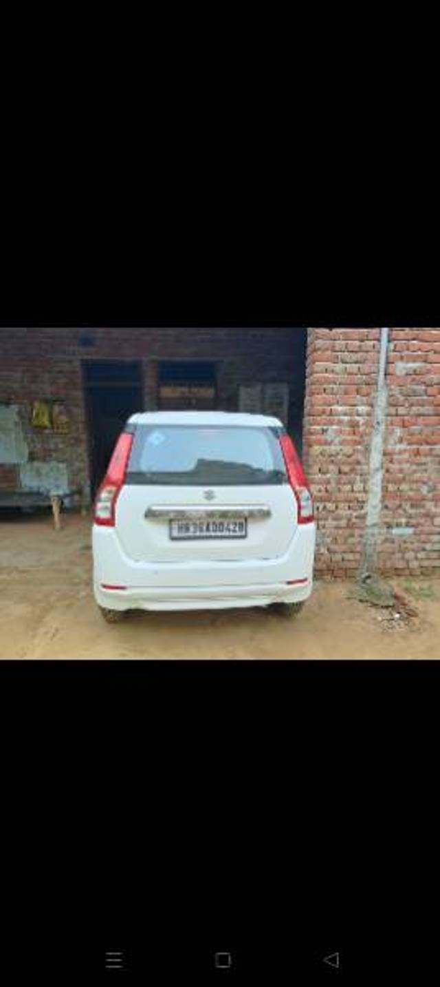 https://images10.gaadi.com/usedgaadi-sellcar/UsedCar/f5aef9cba/4318c13a-a4f3-44a2-b9ef-8281089f21c5.jpg?imwidth=6402
