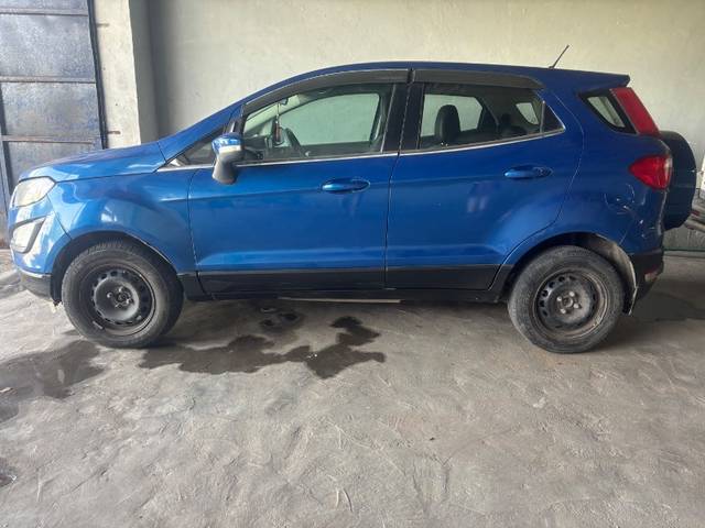 https://images10.gaadi.com/usedgaadi-sellcar/UsedCar/f5af0552a/095203fe-a494-4000-9fbc-6cb1c44f84a5.jpeg?imwidth=6402