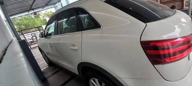 https://images10.gaadi.com/usedgaadi-sellcar/UsedCar/f5af31a3a/19a5c896-72e0-41e8-bcef-2dea2aae024f.JPG?imwidth=6401