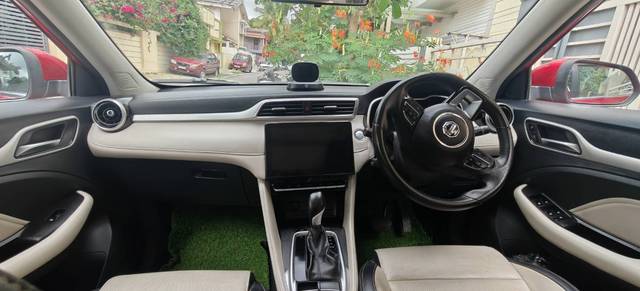 https://images10.gaadi.com/usedgaadi-sellcar/UsedCar/f5af93d6a/2e88c079-5dff-4bd3-9c29-d3d525e7eaf0.jpg?imwidth=6401