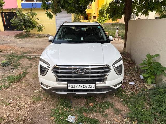 https://images10.gaadi.com/usedgaadi-sellcar/UsedCar/f5afccc5a/ae7757fa-bc6b-4ac1-b8b9-e39cad223233.jpg?imwidth=6400