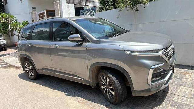 https://images10.gaadi.com/usedgaadi-sellcar/UsedCar/f5aff24ea/8b3ecafa-24ed-4b00-bafa-8e8d2f71890a.jpeg?imwidth=6401