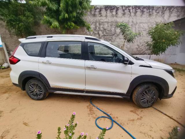https://images10.gaadi.com/usedgaadi-sellcar/UsedCar/f5b007c2a/340a57f3-99a5-4eb3-96e8-6625e680b13e.jpg?imwidth=6401