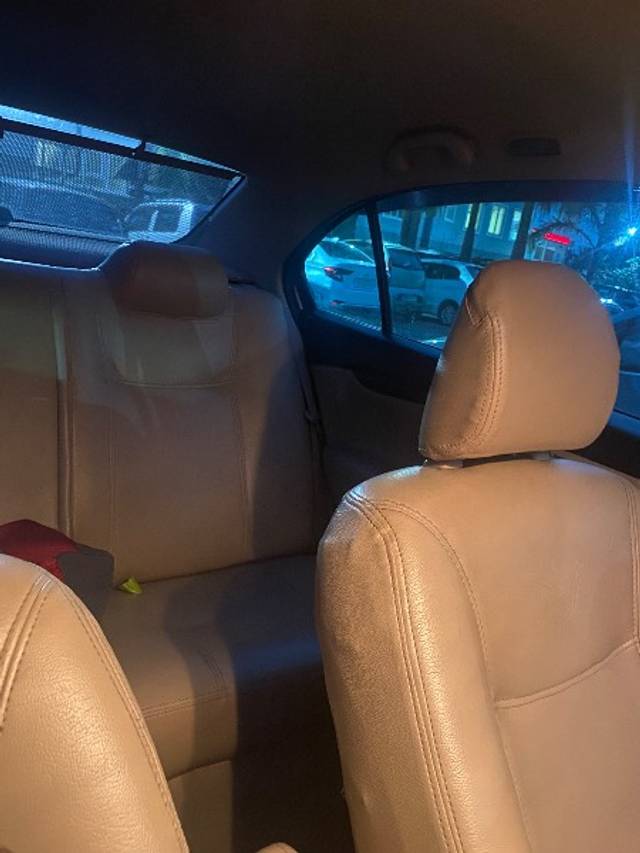 https://images10.gaadi.com/usedgaadi-sellcar/UsedCar/f5b01bd7a/7b50d764-0fcf-4649-8754-4b293e475450.jpeg?imwidth=6402
