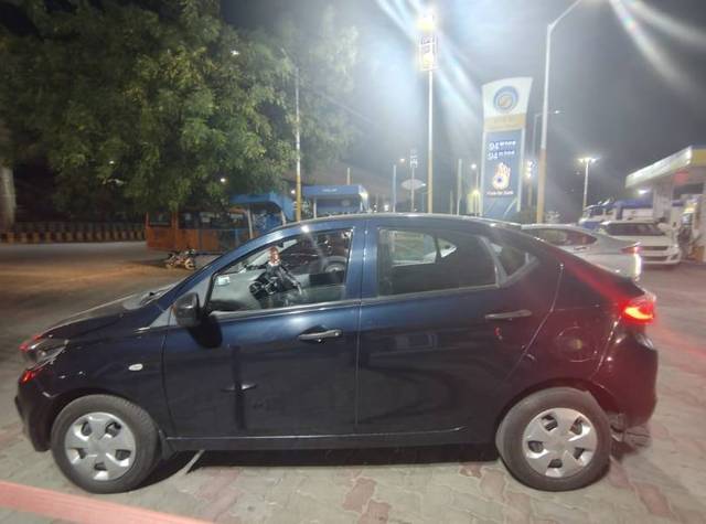 https://images10.gaadi.com/usedgaadi-sellcar/UsedCar/f5b05fbfa/5a687028-269c-47de-bcc7-47e14850f95f.jpg?imwidth=6402
