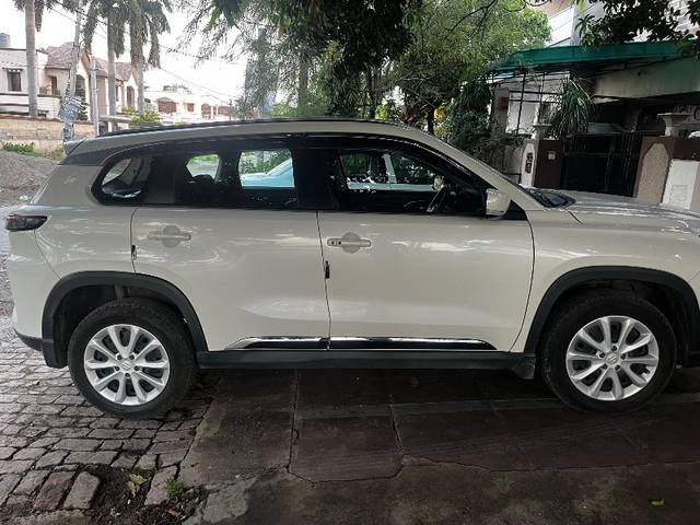 https://images10.gaadi.com/usedgaadi-sellcar/UsedCar/f5b070bfa/53265b60-6de8-408c-a03e-a62159355c8f.jpeg?imwidth=6401