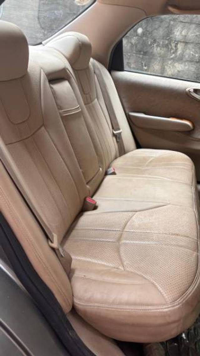 https://images10.gaadi.com/usedgaadi-sellcar/UsedCar/f5b07765a/a3920db7-4151-485d-be34-d510d0f48b37.jpeg?imwidth=6402