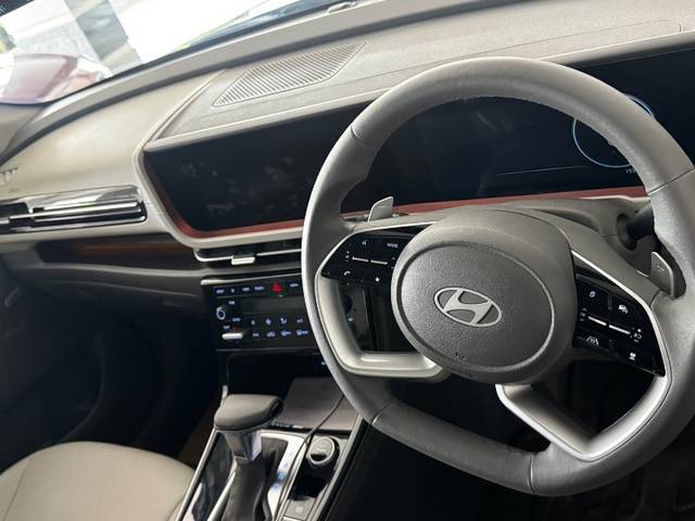https://images10.gaadi.com/usedgaadi-sellcar/UsedCar/f5b096d7a/52b517f0-6288-46b8-be96-9828a2fc4cb5.jpeg?imwidth=6402
