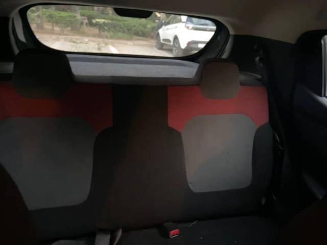 https://images10.gaadi.com/usedgaadi-sellcar/UsedCar/f5b0d17ca/dc56e568-e7fa-4189-bd6a-3859fa6f4e0e.jpg?imwidth=6402
