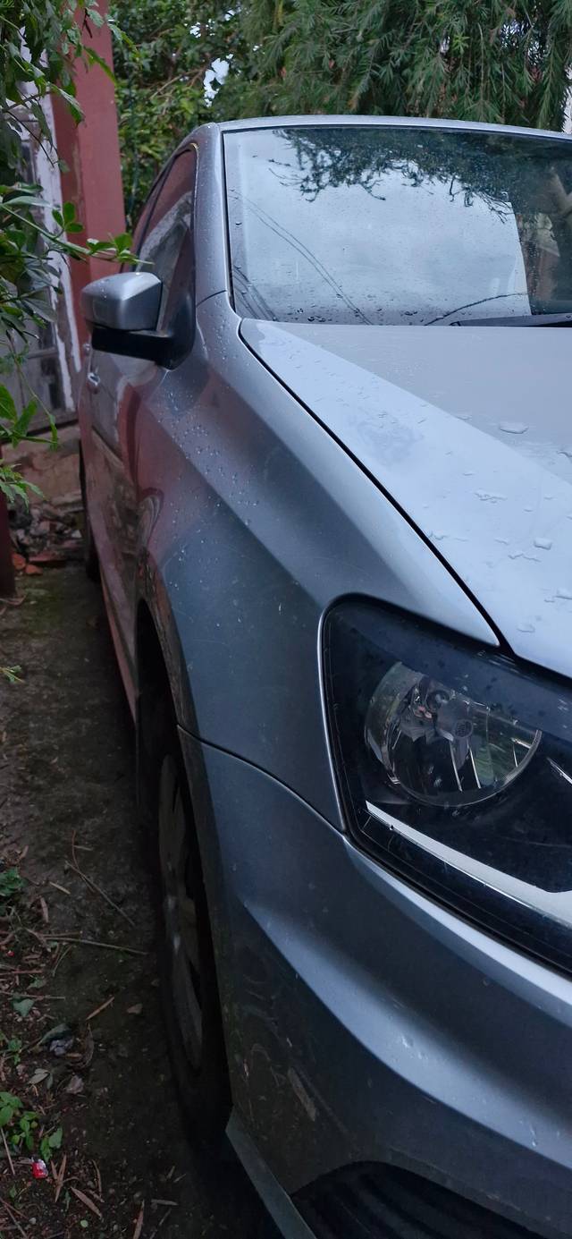 https://images10.gaadi.com/usedgaadi-sellcar/UsedCar/f5b14d6fa/766f3ee0-9d61-48f3-8b17-0b92f3cf33d5.jpg?imwidth=6401