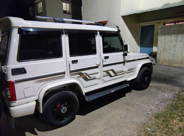 https://images10.gaadi.com/usedgaadi-sellcar/UsedCar/f5b151dfa/dd6102c3-71e4-411c-987e-d91348ae1250.jpg?imwidth=6401