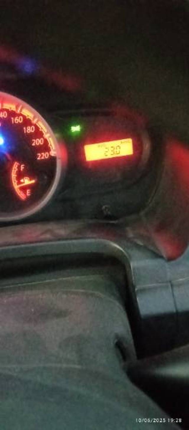 https://images10.gaadi.com/usedgaadi-sellcar/UsedCar/f5b16bcaa/2753cb03-fa34-41a2-a5a4-97513b29277b.jpg?imwidth=6401