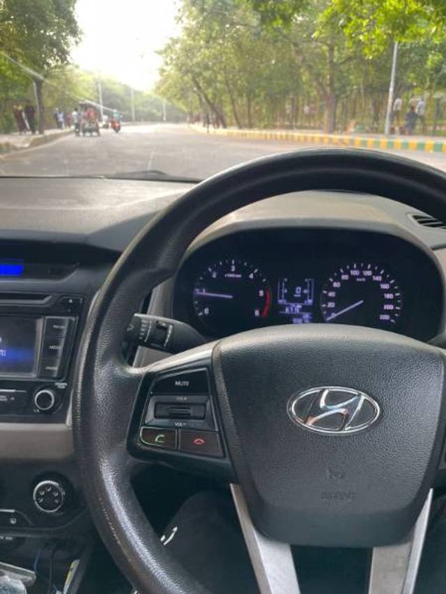 https://images10.gaadi.com/usedgaadi-sellcar/UsedCar/f5b18dc5a/be0432c2-c119-4bcf-8f54-9b880d46a335.jpg?imwidth=6401