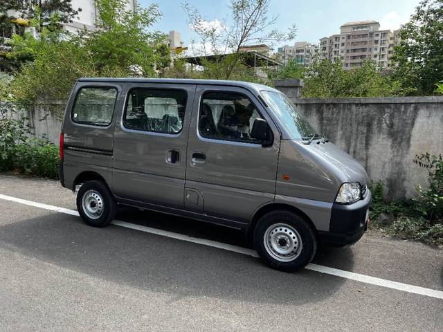 https://images10.gaadi.com/usedgaadi-sellcar/UsedCar/f5b1aa69a/c2d94aa0-f76b-4159-9801-8553b54e495a.jpg?imwidth=6400