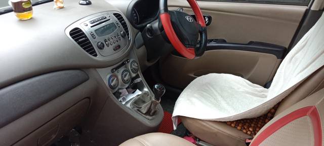 https://images10.gaadi.com/usedgaadi-sellcar/UsedCar/f5b1e1bca/4e4b5cd3-240d-4611-a47a-5be2f06ba46e.jpg?imwidth=6402