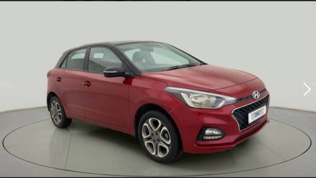 https://images10.gaadi.com/usedgaadi-sellcar/UsedCar/f5b24458a/d70517e8-60e7-493b-b00f-ad8a8560e7be.jpg?imwidth=6400