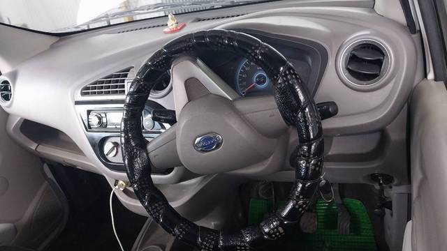 https://images10.gaadi.com/usedgaadi-sellcar/UsedCar/f5b2f1aea/5cd4338d-0a83-4608-86fb-41ad75d263b2.jpg?imwidth=6402