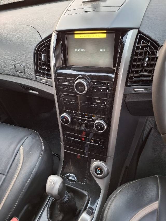 https://images10.gaadi.com/usedgaadi-sellcar/UsedCar/f5b3dec9a/836e3f11-a86f-4c70-8539-9f68705ec97e.jpeg?imwidth=6400