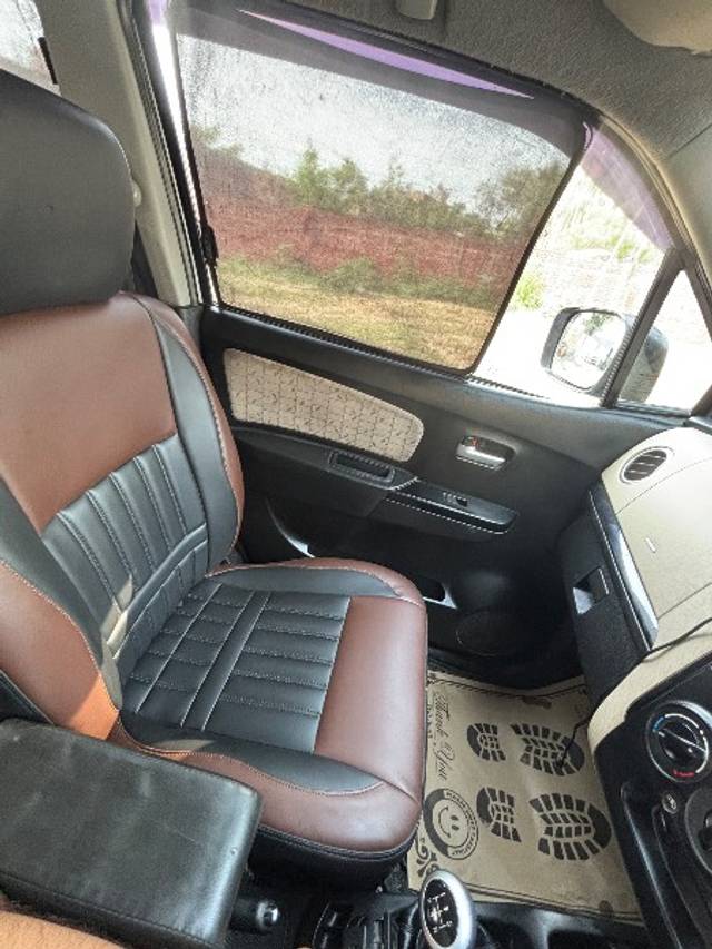 https://images10.gaadi.com/usedgaadi-sellcar/UsedCar/f5b499d0a/05ab14b2-ef6a-43eb-908e-fba519ed3607.jpeg?imwidth=6400