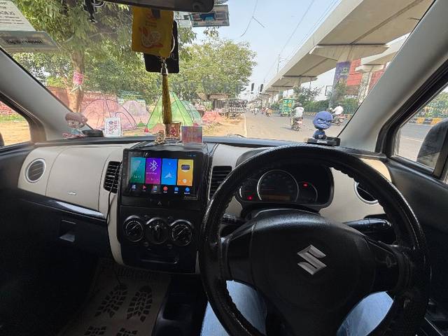 https://images10.gaadi.com/usedgaadi-sellcar/UsedCar/f5b499d0a/236b4a0f-74a3-418d-814c-9a914eecb2d3.jpeg?imwidth=6401