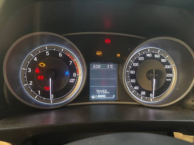https://images10.gaadi.com/usedgaadi-sellcar/UsedCar/f5b4a9a0a/9fbfde61-fda1-4279-9734-2d5d56426220.jpg?imwidth=6401