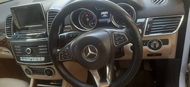 https://images10.gaadi.com/usedgaadi-sellcar/UsedCar/f5b4af68a/64bbbe28-1f29-47b1-8e72-40507c09968b.jpeg?imwidth=6401