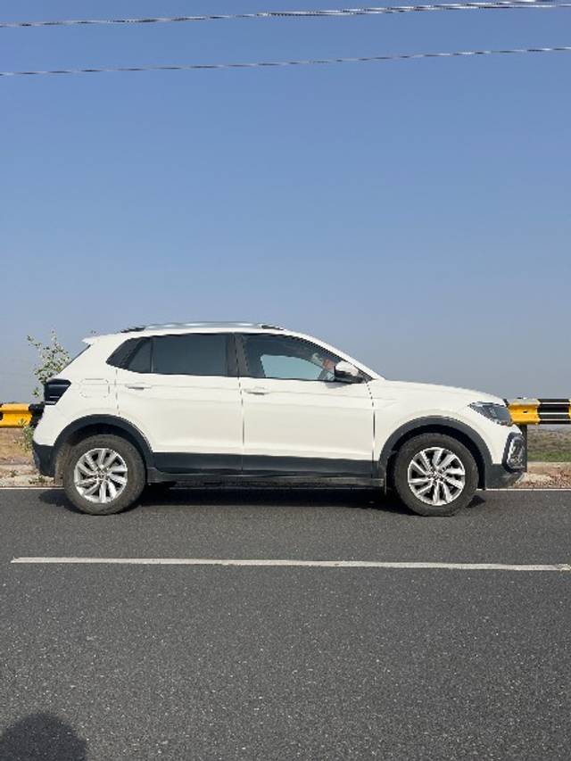 https://images10.gaadi.com/usedgaadi-sellcar/UsedCar/f5b514aba/e172d32f-d003-4c99-a3d0-876989b54350.jpeg?imwidth=6400