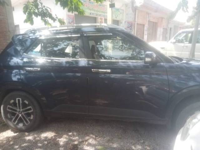 https://images10.gaadi.com/usedgaadi-sellcar/UsedCar/f5b53ba6a/c0872463-cfcc-4b7c-8de3-9064cb419f21.jpg?imwidth=6402