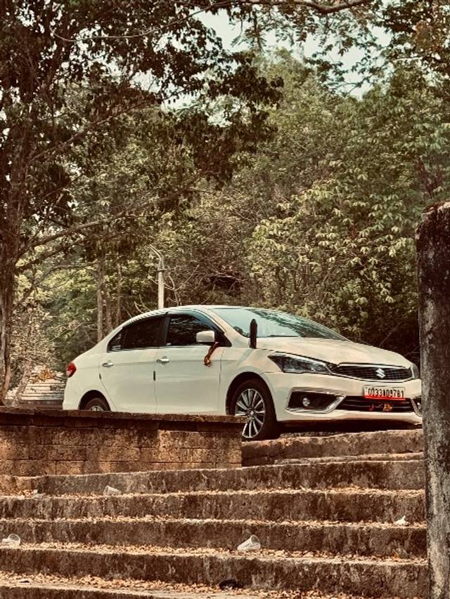 https://images10.gaadi.com/usedgaadi-sellcar/UsedCar/f5b59ac3a/c1cabbc3-10ae-4f55-acef-3233da6e73de.jpeg?imwidth=6402