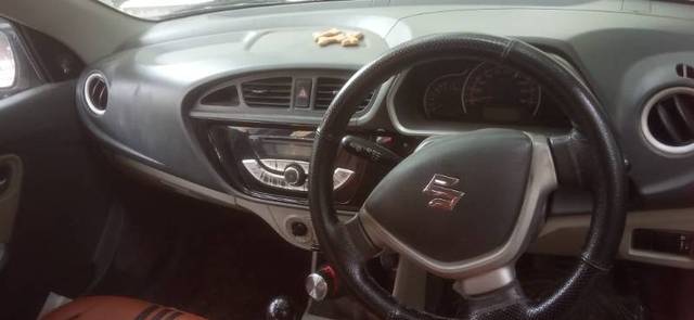 https://images10.gaadi.com/usedgaadi-sellcar/UsedCar/f5b5fb48a/4f9f3dcd-a497-4a10-bf7c-0e6cbfeb8edd.jpeg?imwidth=6401