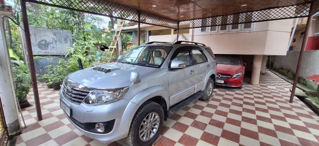 https://images10.gaadi.com/usedgaadi-sellcar/UsedCar/f5b62784a/79070107-8733-46d0-85c0-0105617bd49e.jpeg?imwidth=6402